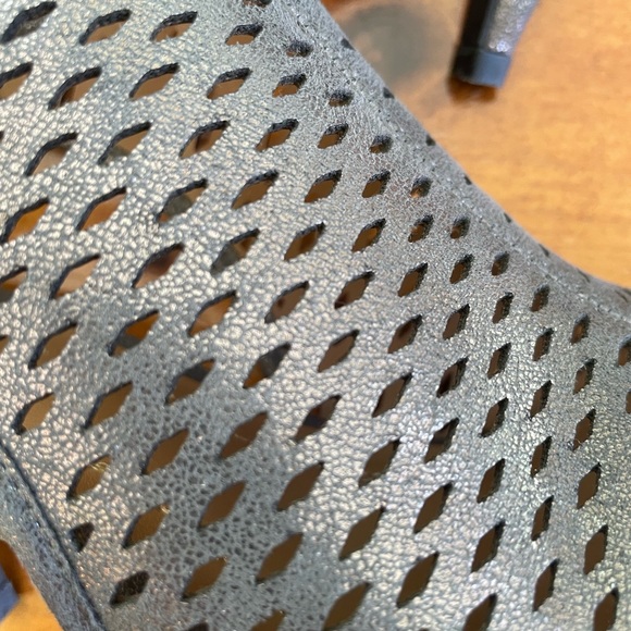 NWBox STYLE & CO Womens Haddiee Perforated Ankle Shooties (Flint, 8M) Never worn - Picture 8 of 12